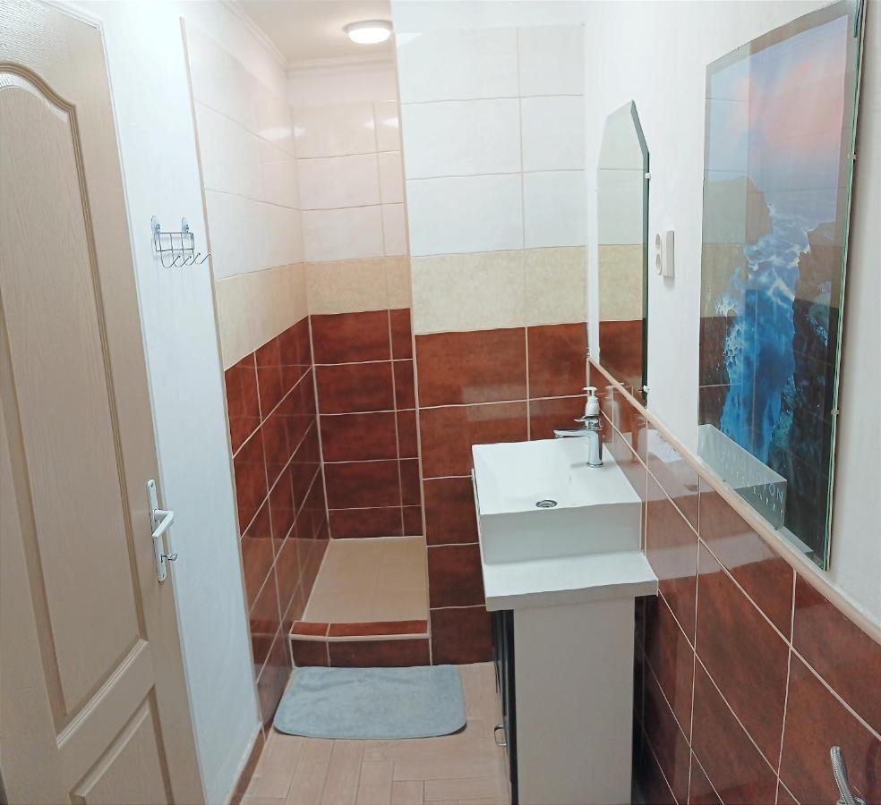Sarahome4 Center Сегед Екстериор снимка