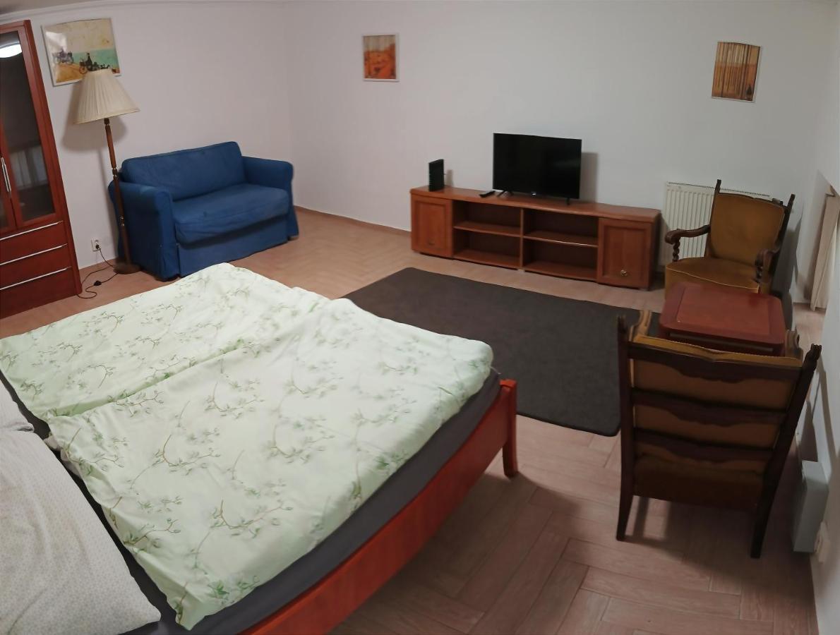Sarahome4 Center Сегед Екстериор снимка